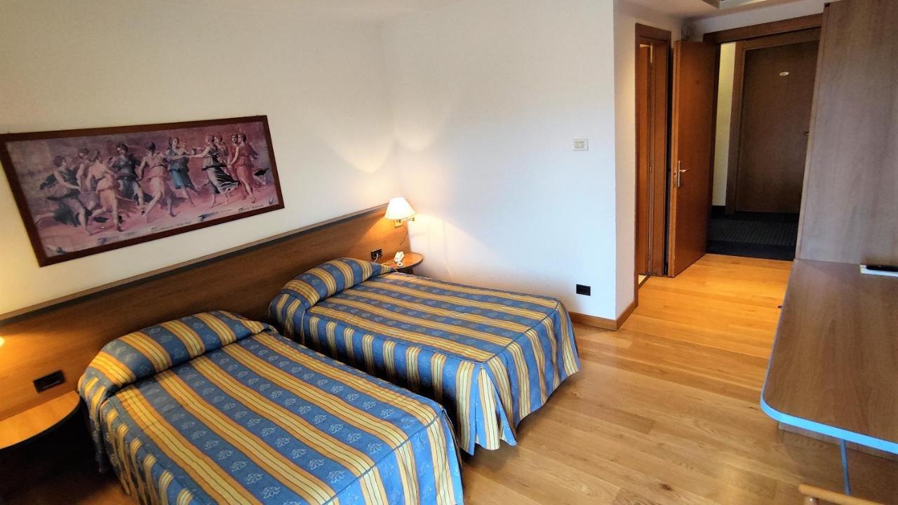 Hotel Luna Vigonovo  Luaran gambar